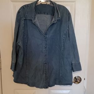 🌻Chambray Button-Up Top